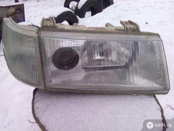 Фара линзовая правая. Фото 1.
