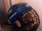 Хоккейный шлем и клюшка для ребенка. Фото 4.