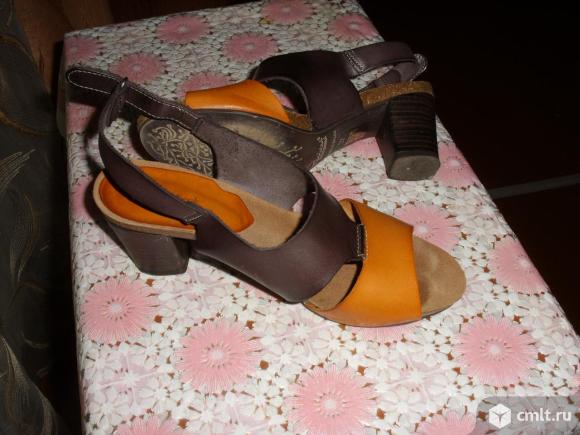 Босоножки женские. Фото 1.
