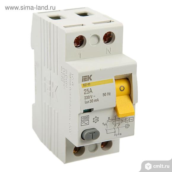 Новые выключатели, узо и автоматы IEK. Фото 1.