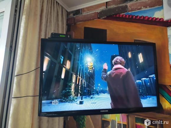 Телевизор Samsung UE 32 EH 5300 wxru. Фото 1.