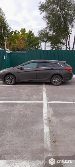 Водитель с личным легковым автомобилем. Фото 1.