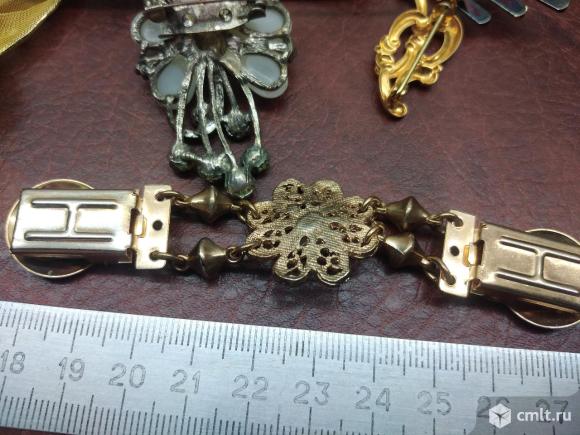 Разные брошки, кулоны. Бижутерия. Фото 12.