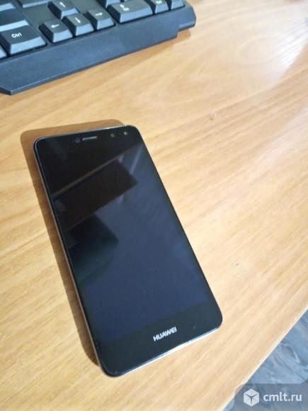 Смартфон Huawei Y5-2017. Фото 1.