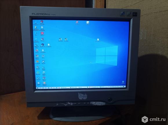 Монитор LG Flatron T710. Фото 1.