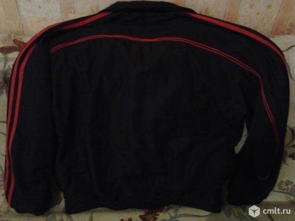 Куртка-ветровка adidas. Фото 2.