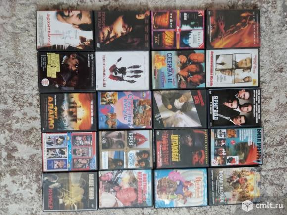 DVD диски с фильмами. Фото 2.