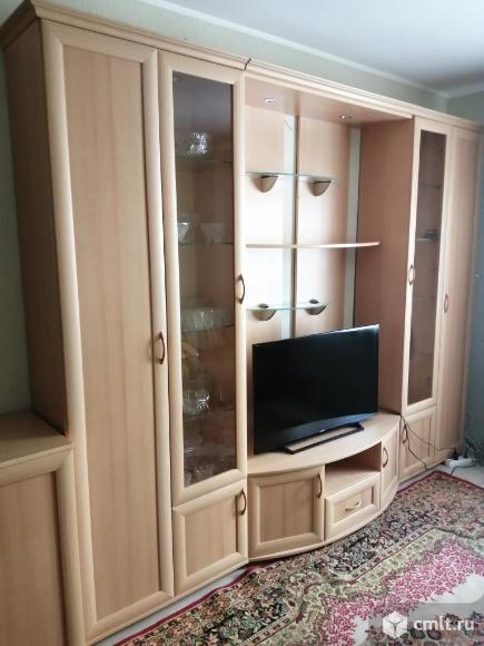 Стенка, 5 секций, светлая, б/у, хорошее состояние, 20 тыс. Фото 1.