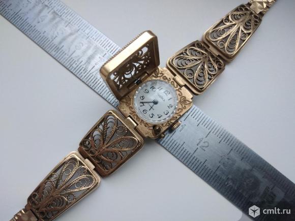 Часы "Чайка". 17 камней. На ходу. Браслет скань. Фото 1.