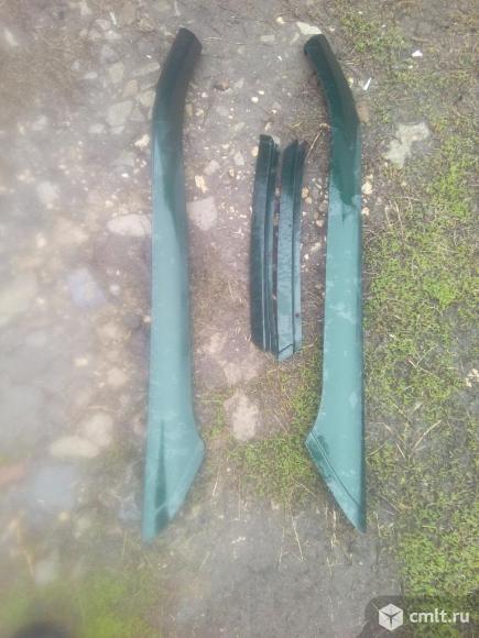 Молдинги задних окон ваз 2112. Фото 1.