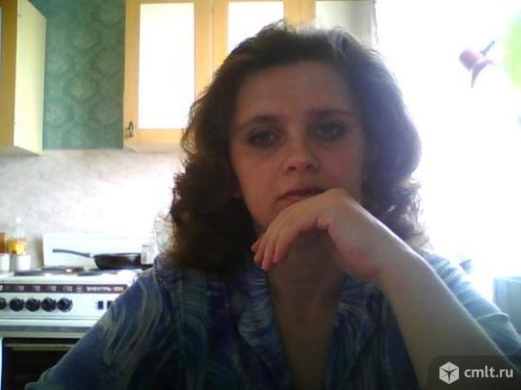 Разговор по телефону для создания роликов. Фото 1.