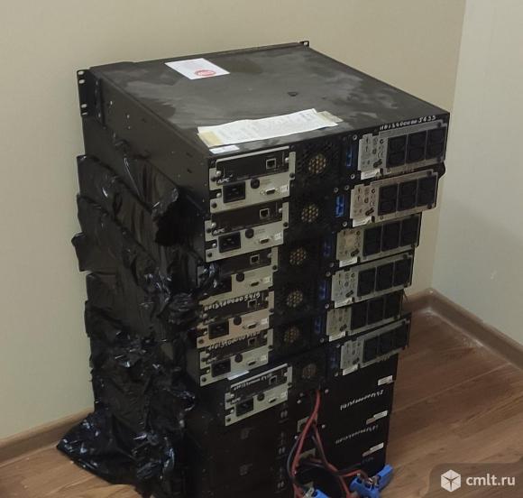 Ибп APC Smart-UPS 2000 Surt2000XLI. Фото 1.