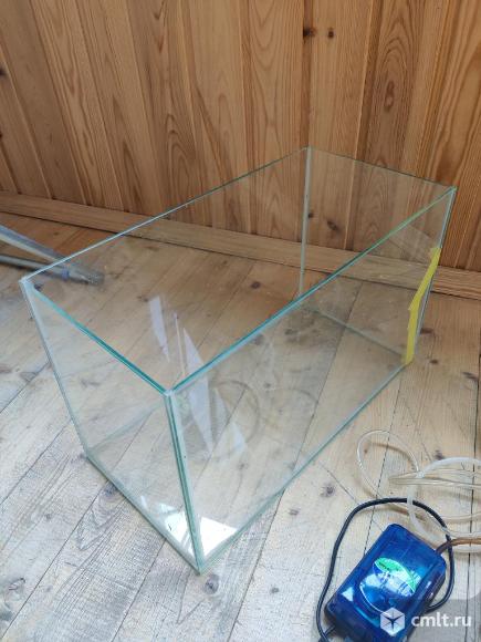 Продам аквариум с заклеенной трещиной. Фото 1.