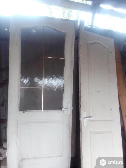 Двери бу деревянные и пластиковые. Фото 1.
