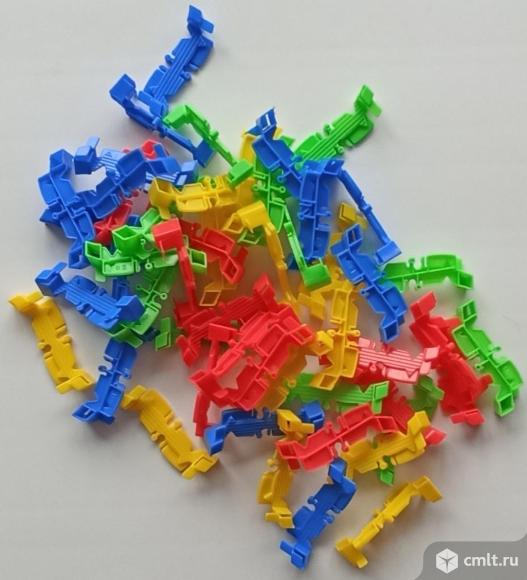 Машинка с треком. Фото 2.