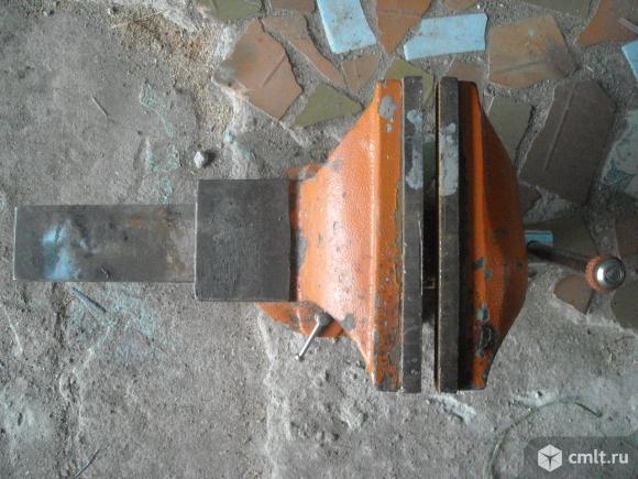 Продам тиски слесарные. Поворотные . Ширина губок 200мм.Состоянее хорошее.. Фото 1.