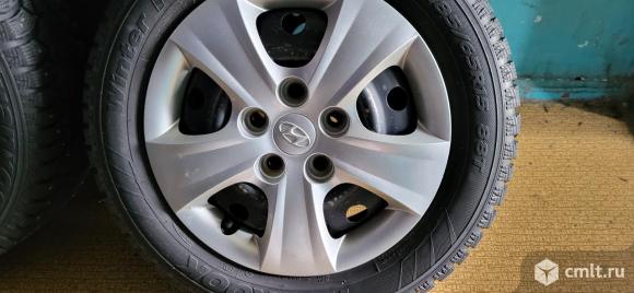 Зимние колеса с дисками в отличном состоянии, оригинальные колпаки в подарок. Фото 6.