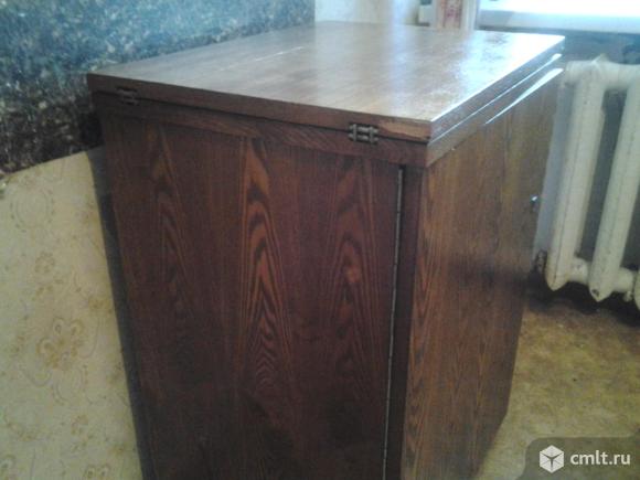 Швейная машина «Чайка 2» с электрическим приводом и тумбой