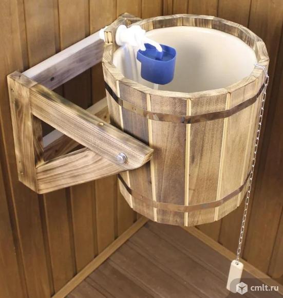 Обливное ведро банное 10 л с пластиковой вставкой (липа). Фото 1.