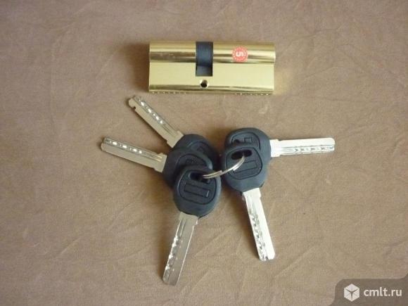 Замок дверной. Фото 1.