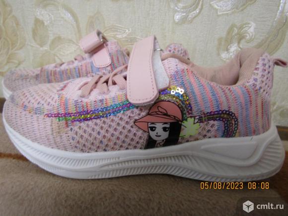 Кроссовки для девочки 32. Фото 1.
