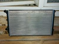 Фольксваген Пассат В6 Радиатор охлажденя 1K0198251