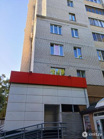 Крупногабаритная 2 комн. квартира потолок 3 метра. Фото 10.