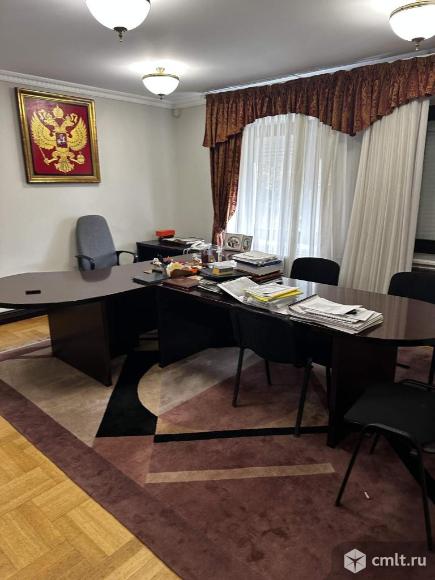 Аренда офиса 232 м2. Фото 1.