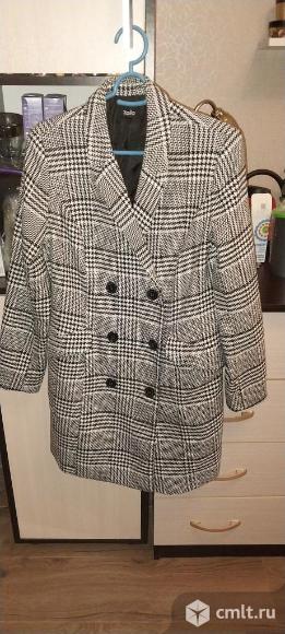 Пиджак женский в клетку двубортный размер 48-50. Фото 1.