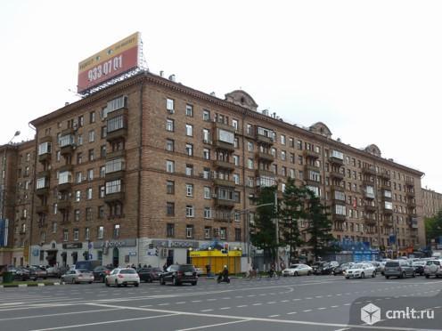 Торговое помещение 135.8 м2 в аренду. Фото 1.