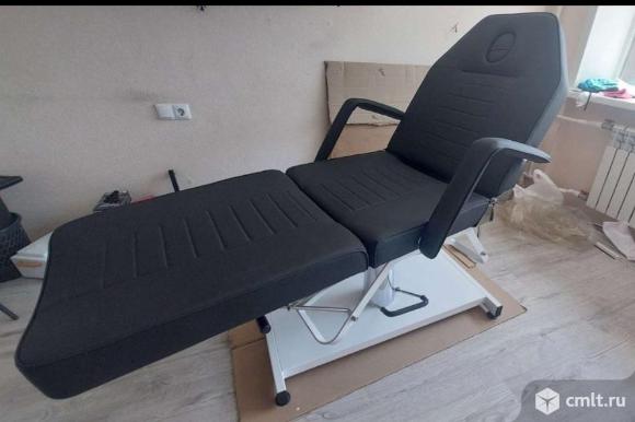 Косметологическая кушетка. Фото 1.
