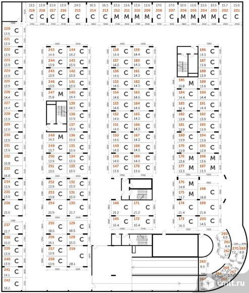 Просторное машиноместо. Фото 3.