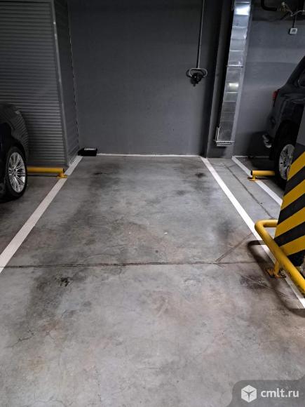 Продается место на закрытой стоянке, 13.5 м2. Фото 2.