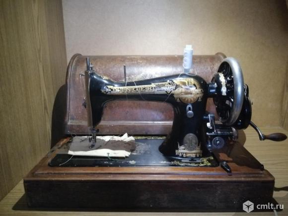 Швейная машина. Фото 1.