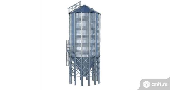 Силосы для комбикорма. Фото 1.