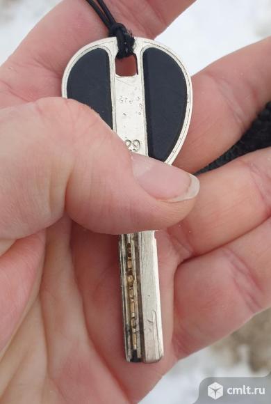 Найден ключ с брелком. Фото 1.