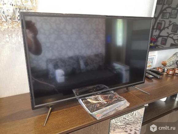 43" (108 см) Телевизор LED DEXP U43H8100E 4K. Фото 1.
