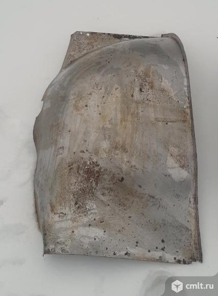 Брызговик переднего правого крыла в метале ам уаз 469 31512, 31514, 31519. Фото 1.