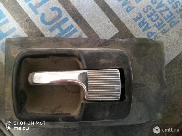 Для Audi-100, 44 кузов, 3 двери, бензобак, лючок бензобака, рычаги. Фото 10.