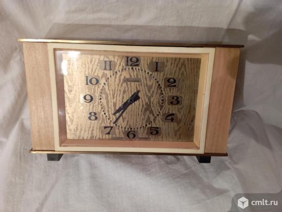Часы настольные механические «Молния». Фото 1.