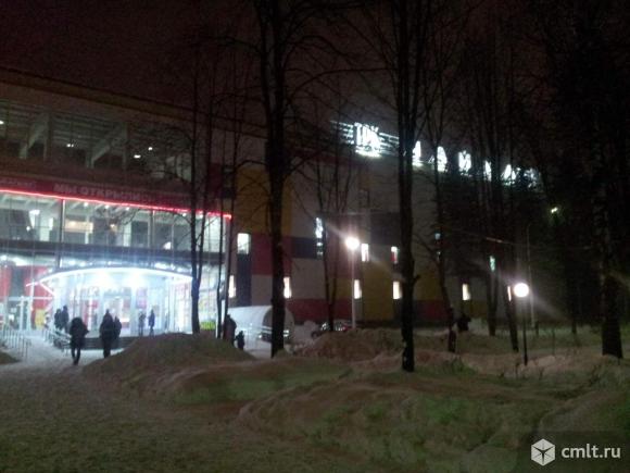 Торговое помещение 1500 м2 в аренду. Фото 4.