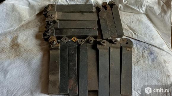 Резцы для токарного станка. Фото 1.