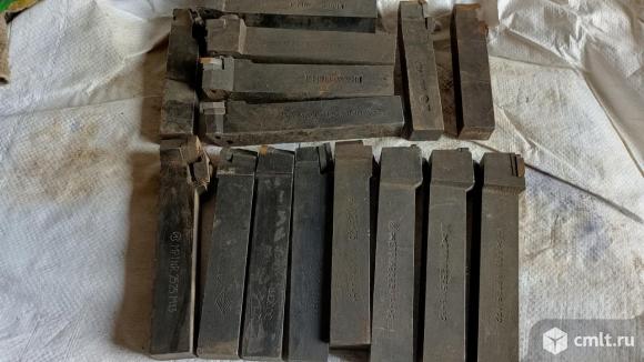 Резцы для токарного станка. Фото 2.