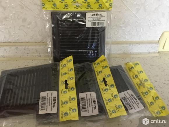 Решетка вентиляционная вытяжная 4 шт.150*150 с рамкой и сеткой, пластик коричневый. Фото 5.