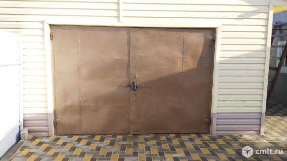 Гаражные ворота (створки). Фото 1.