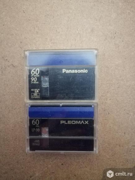 Видеокамера кассетная Panasonic. Фото 1.