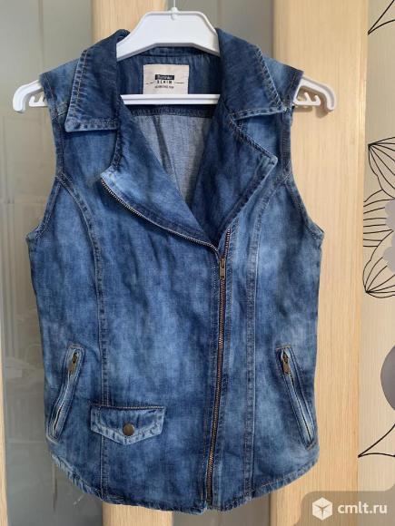 Жилет Bershka, Жакет sara, 42. Фото 1.