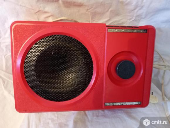 Радиоприемник Электроника 203. Фото 1.