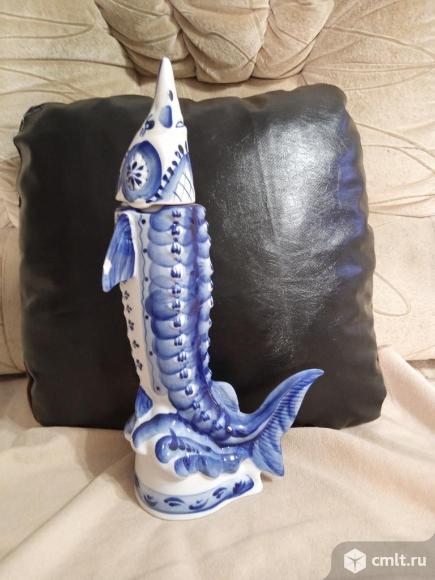 Графин кувшин штоф для напитков Осётр 0,5 литра. Фото 1.