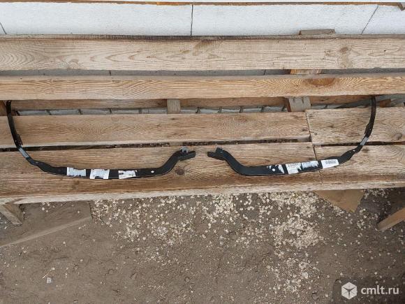 Цена указана за сторону, за кронштейнКронштейн крепления переднего бампера левый, Пластина переднего бампера верхняя левая, Кронштейн крепления переднего бампера правый Пластина перед